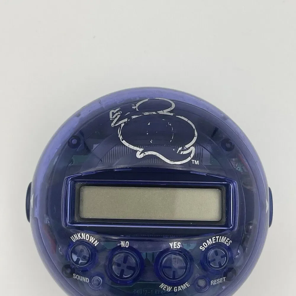 Radica 20Q 20 Questions Purple Electronic Handheld Game 2005 Tested WORKS